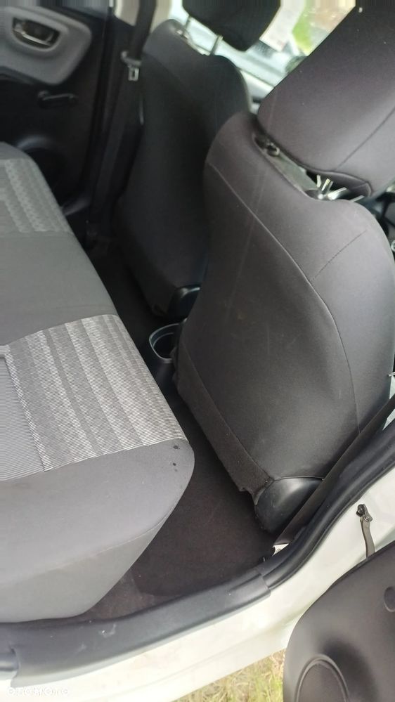 Toyota Yaris 1.33 Active - 12