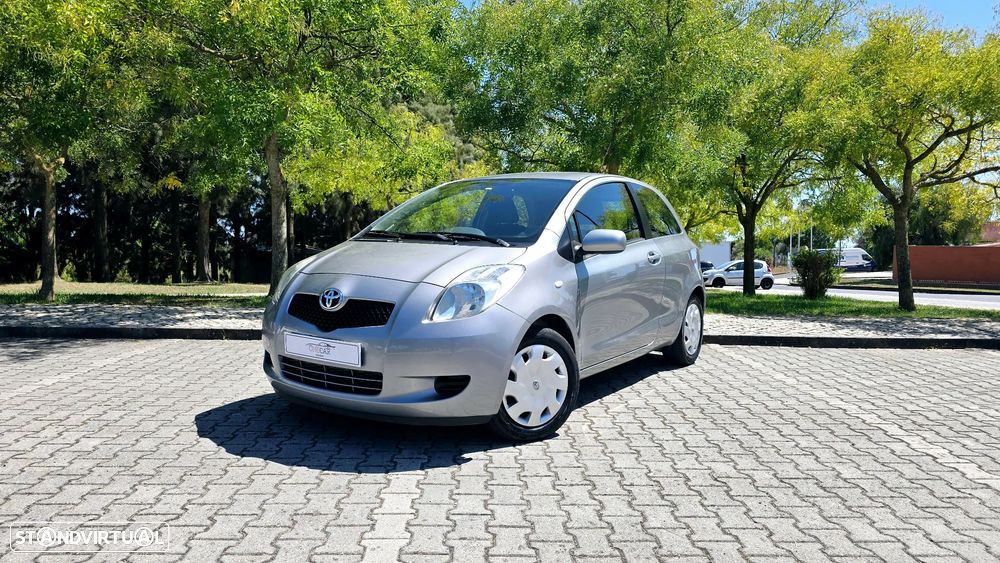 Toyota Yaris 1.0 VVT-i AC Manual - 1