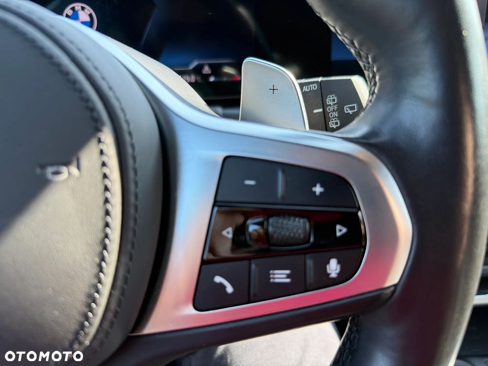 BMW Seria 3 320d xDrive M Sport sport - 16