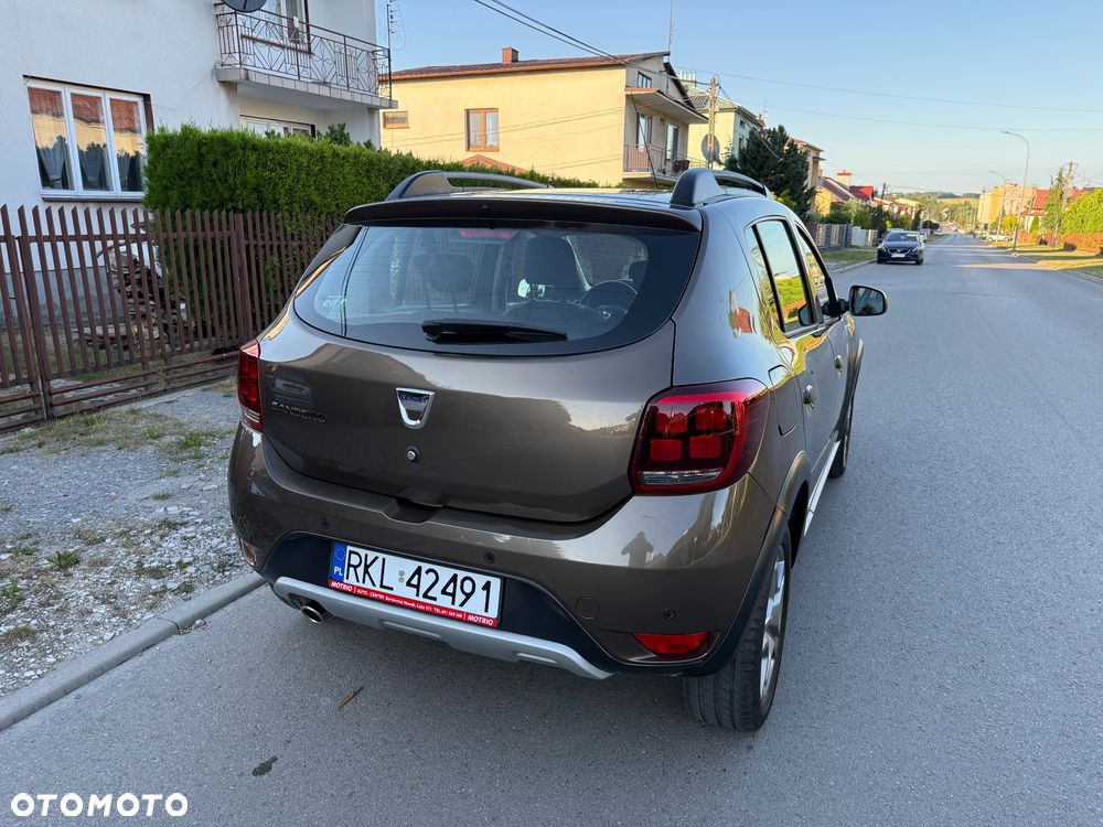 Dacia Sandero 0.9 TCe SL Celebration S&S - 17