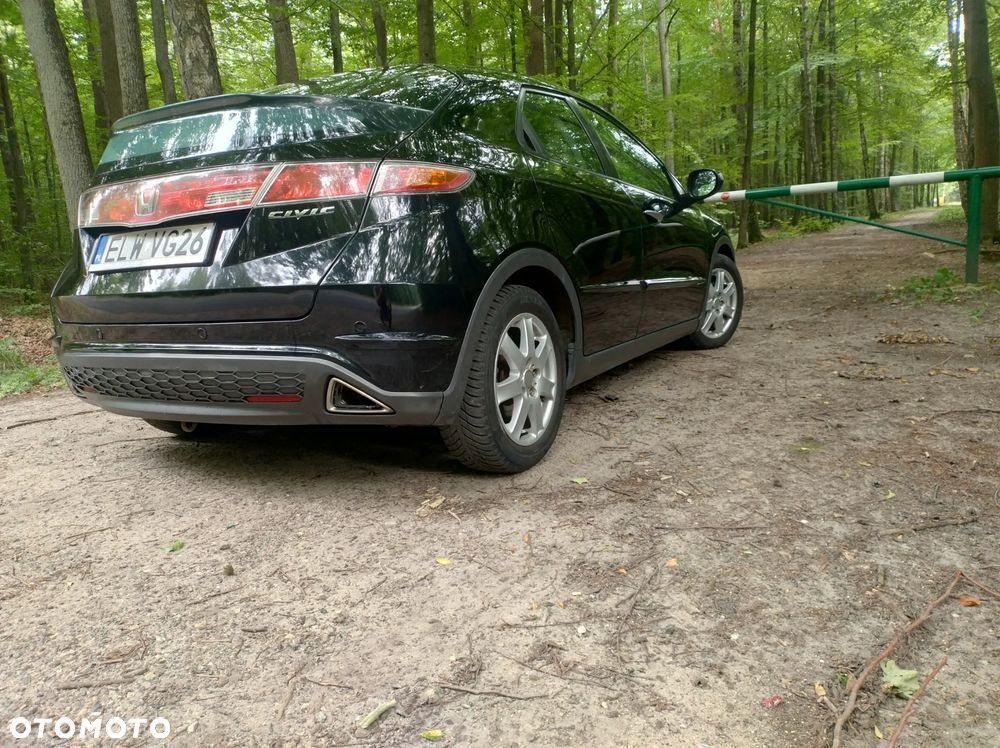 Honda Civic 1.8 Comfort - 11
