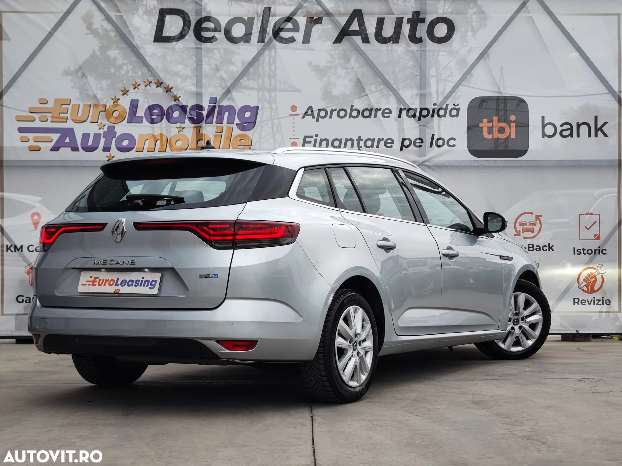 Renault Megane Grandtour E-TECH Plug-in 160 BUSINESS EDITION - 8