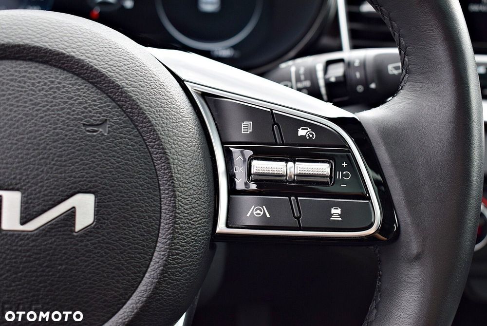 Kia XCeed - 32
