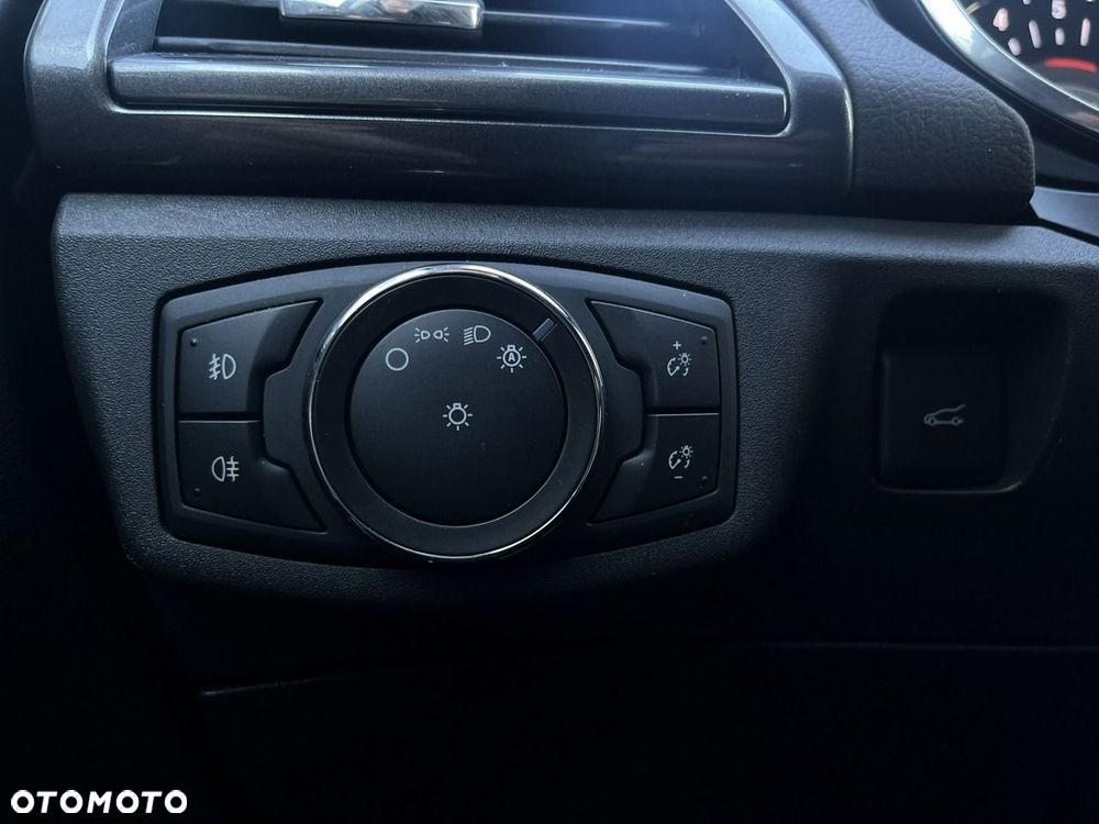 Ford Mondeo 2.0 EcoBlue Titanium - 20