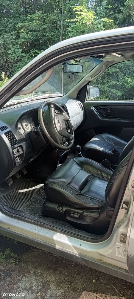 Ford Maverick - 2
