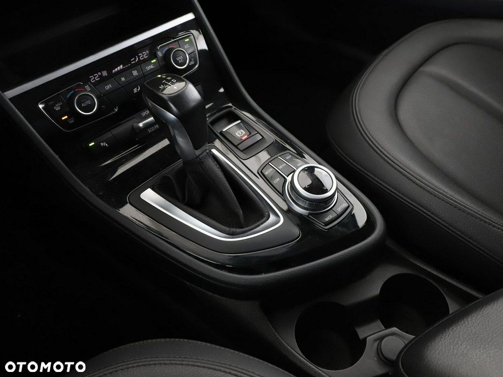 BMW Seria 2 218d Advantage - 28