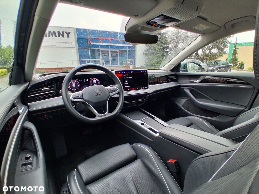 Volkswagen Passat - 20