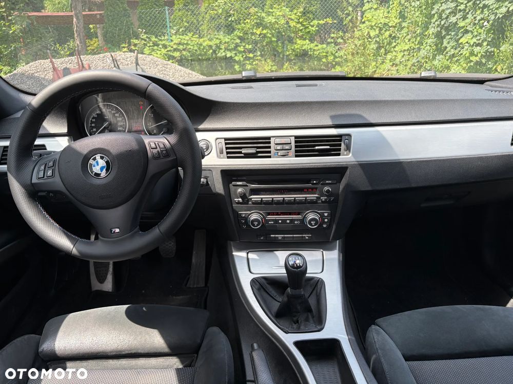 BMW Seria 3 325i Edition Exclusive - 5