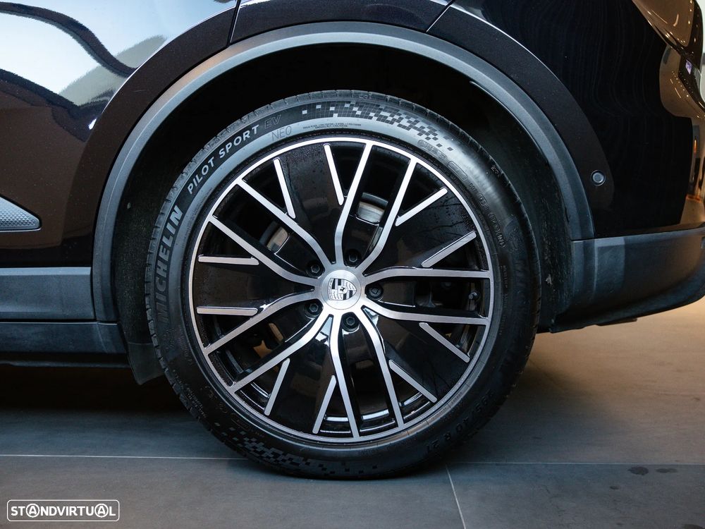 Porsche Macan Electric - 13