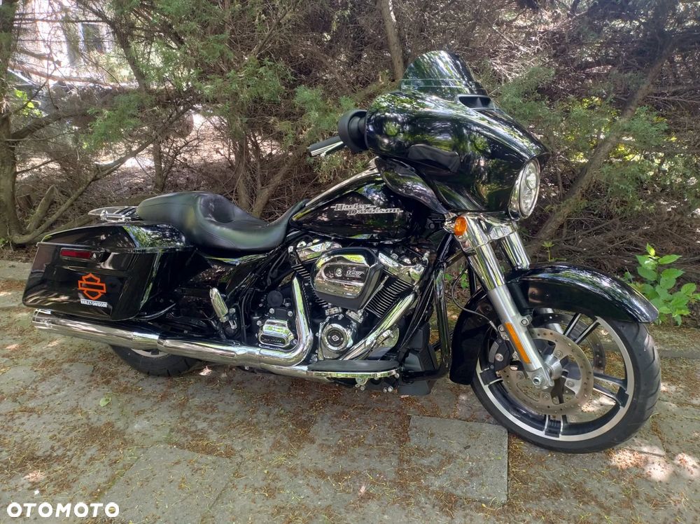 Harley-Davidson Touring Street Glide - 1