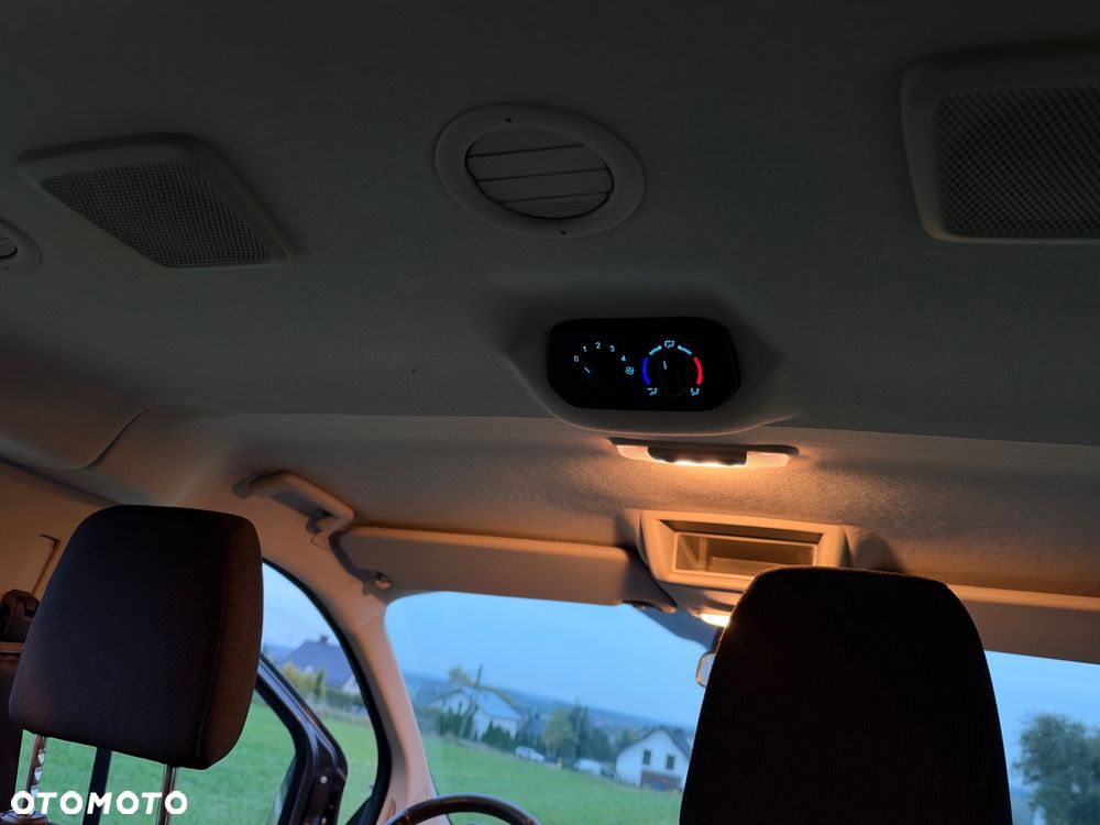 Ford Tourneo Custom 2.0 TDCi L1 Trend - 15