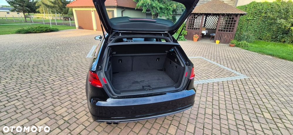 Audi A3 Sportback 2.0 TDI (clean diesel) S tronic S line Sportpaket - 26