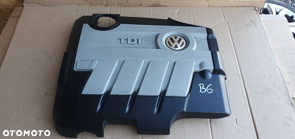 Osłona pokrywa silnika VW Passat B6 03L103925AM - 1