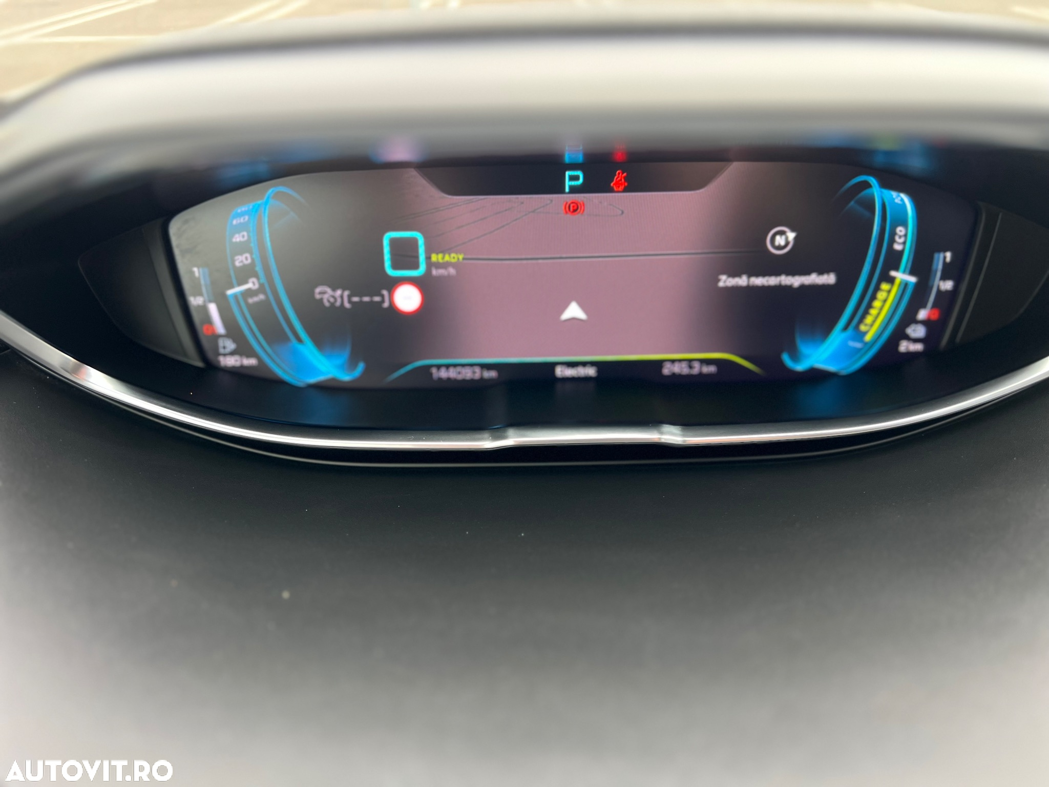 Peugeot 3008 Plug-In Hybrid 225 e-EAT8 GT - 25
