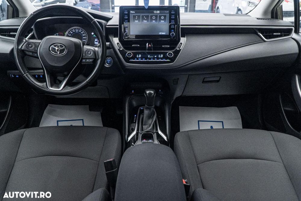 Toyota Corolla 1.8 HSD Dynamic - 30