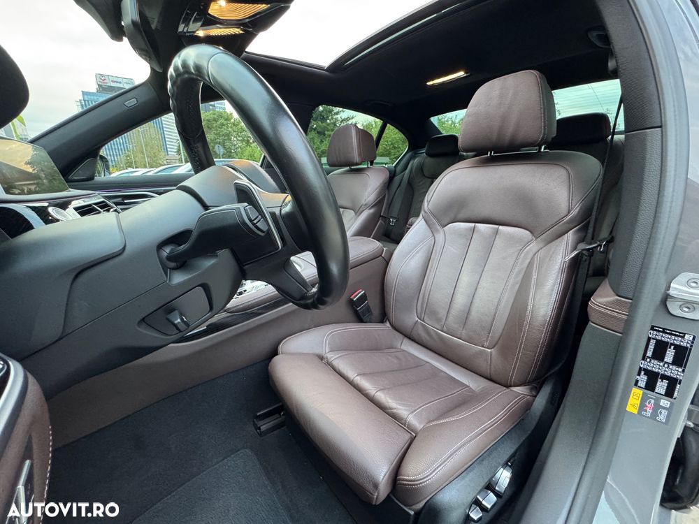 BMW Seria 7 745e - 40