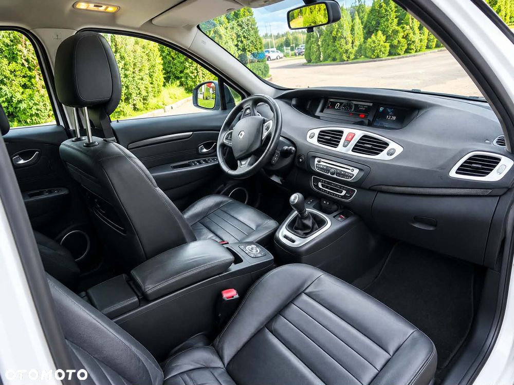 Renault Scenic - 8