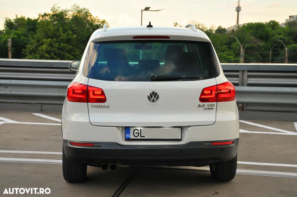 Volkswagen Tiguan 2.0 TDI SCR 4MOTION BlueMotion Technology Highline - 9