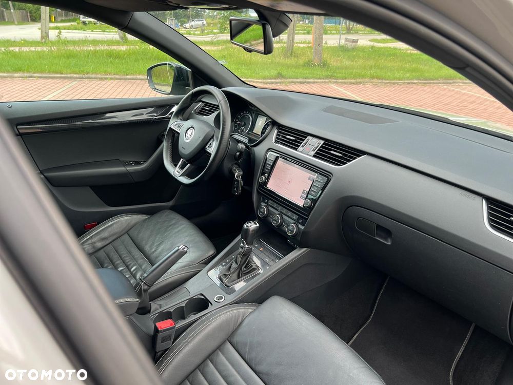 Skoda Octavia 2.0 TDI DSG RS - 8