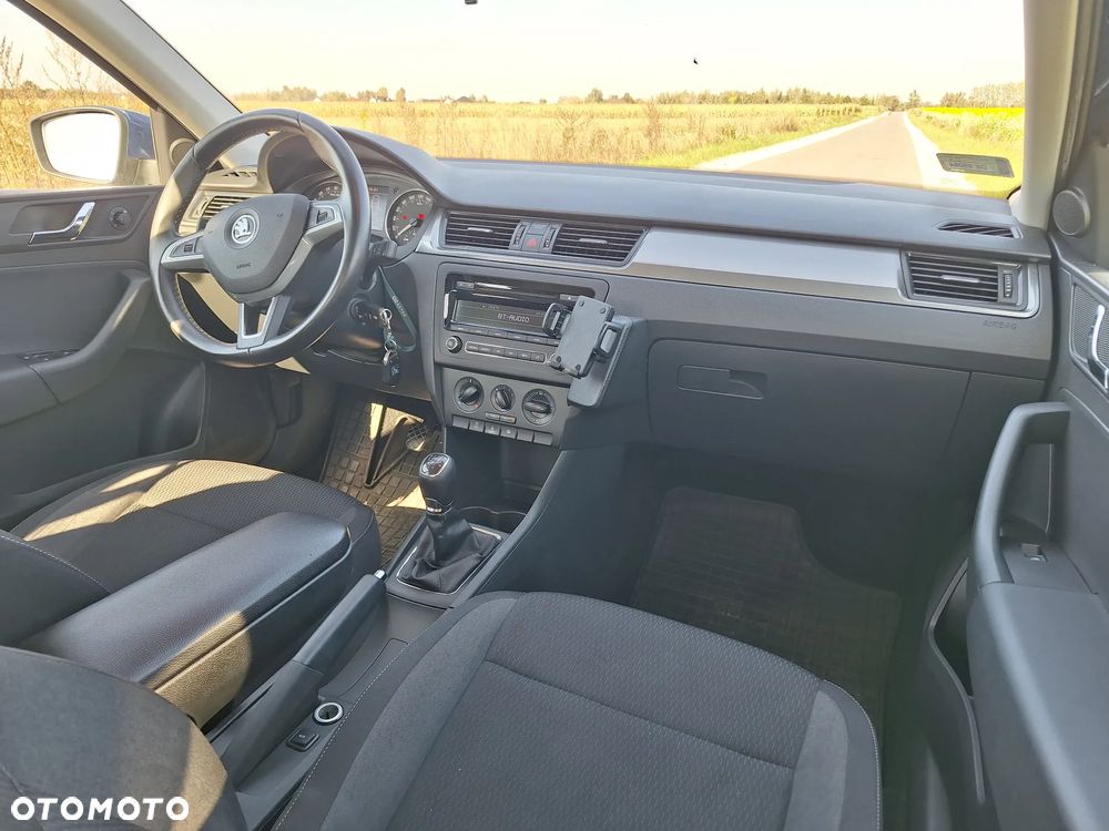Skoda RAPID 1.6 TDI DPF Ambition - 13