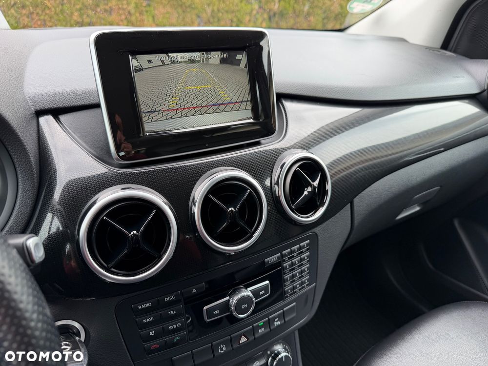 Mercedes-Benz Klasa B 180 7G-DCT Edition - 39