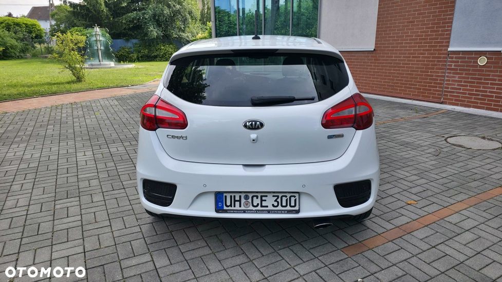 Kia Ceed 1.6 CRDi 136 ISG Spirit - 11