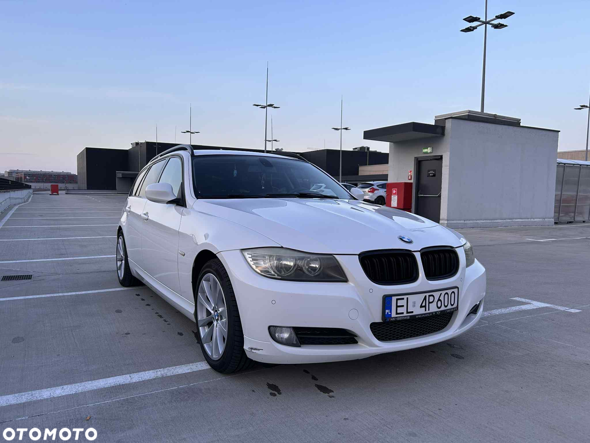 BMW Seria 3 318d DPF Touring - 2