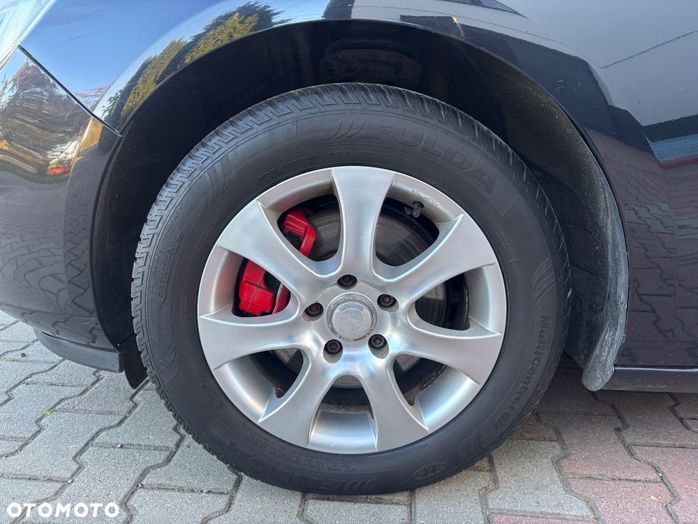 Opel Astra 2010 photo 4