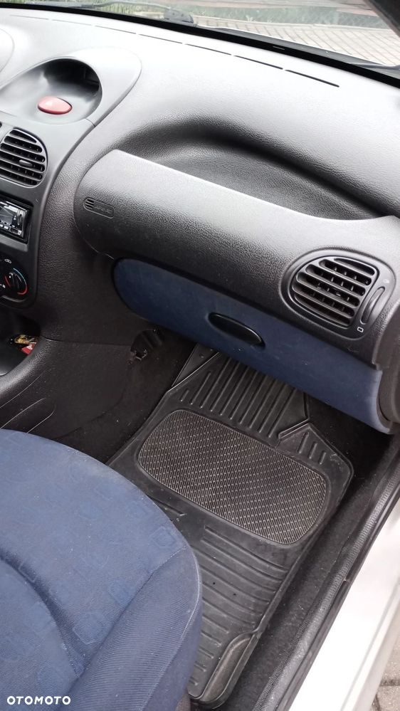 Peugeot 206 1.1 XR Presence - 11
