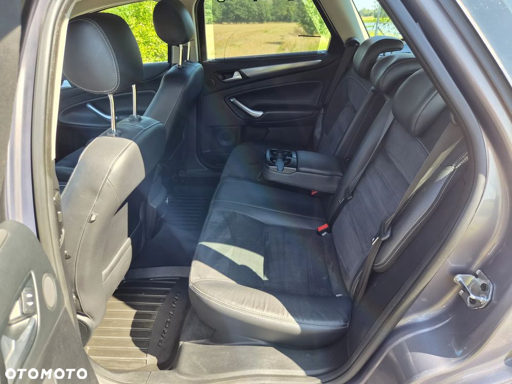 Ford Mondeo - 19