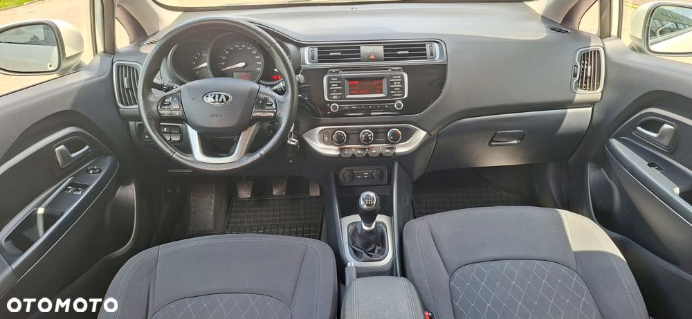 Kia Rio 1.1 CRDI Attract - 12