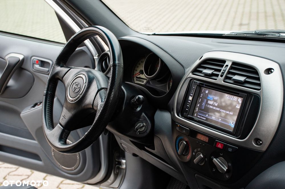 Toyota RAV4 2.0 VVT-i Prestige - 26