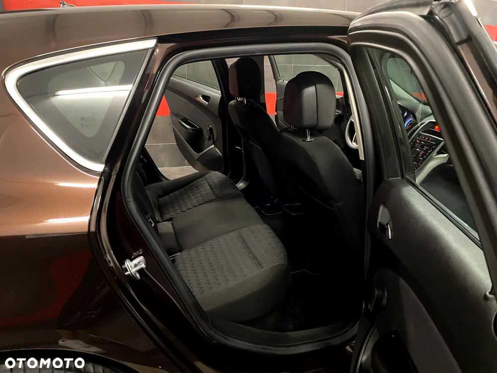 Opel Astra 1.4 ecoFLEX Cosmo - 19