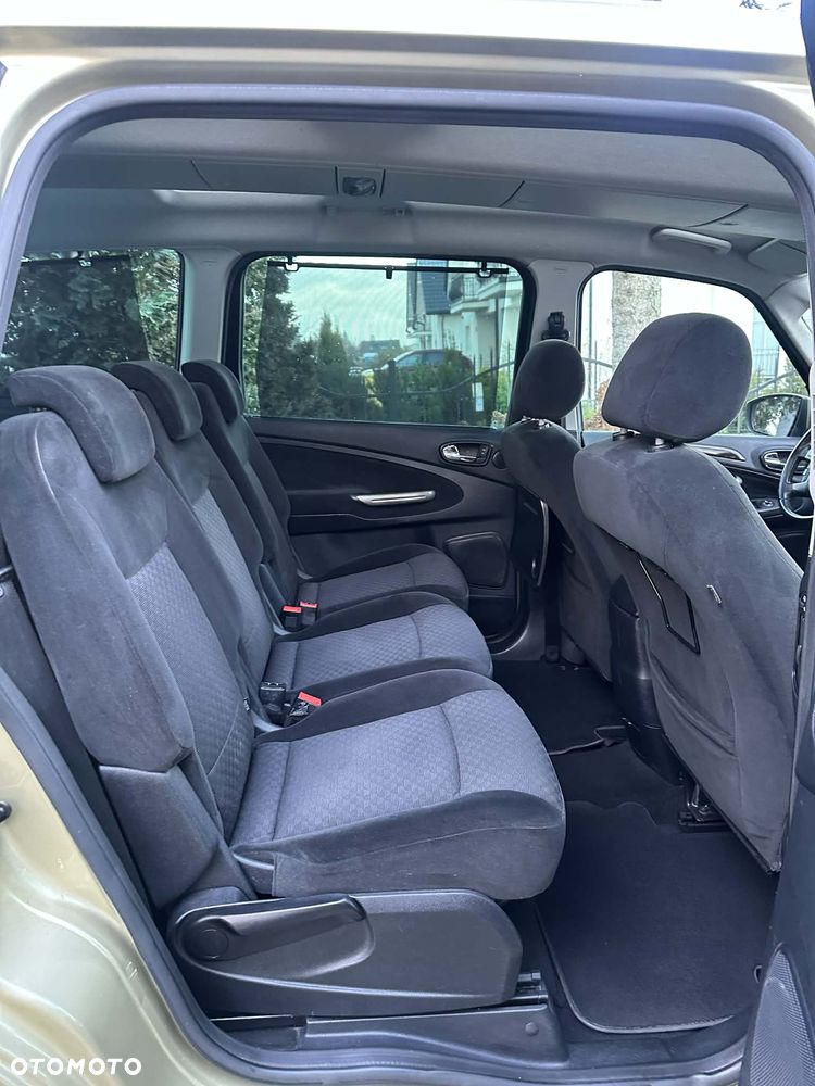 Ford Galaxy 2.0 Viva Titanium - 32