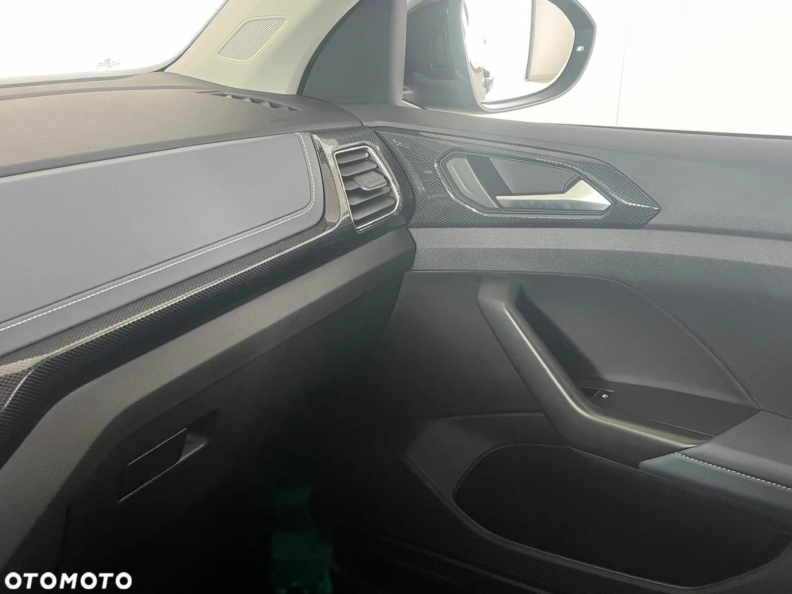 Volkswagen T-Cross 1.0 TSI Style DSG - 30
