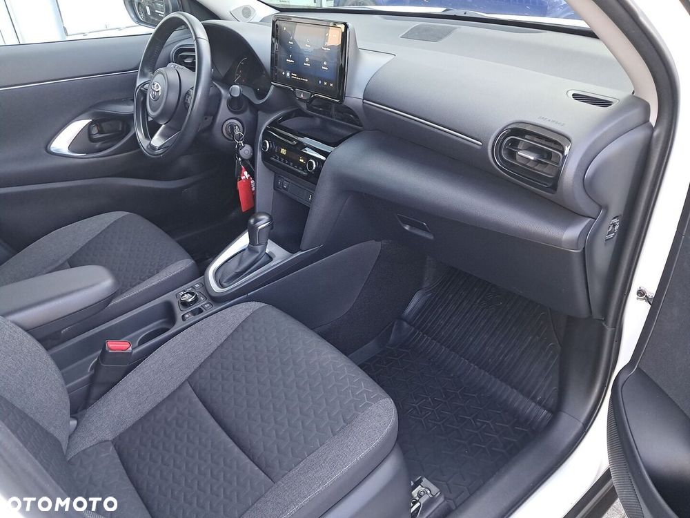 Toyota Yaris Cross Hybrid 1.5 Comfort 4x4 - 10