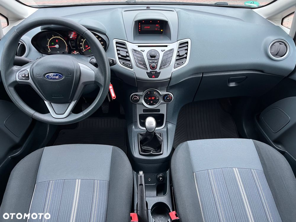 Ford Fiesta 1.25 Celebration - 6