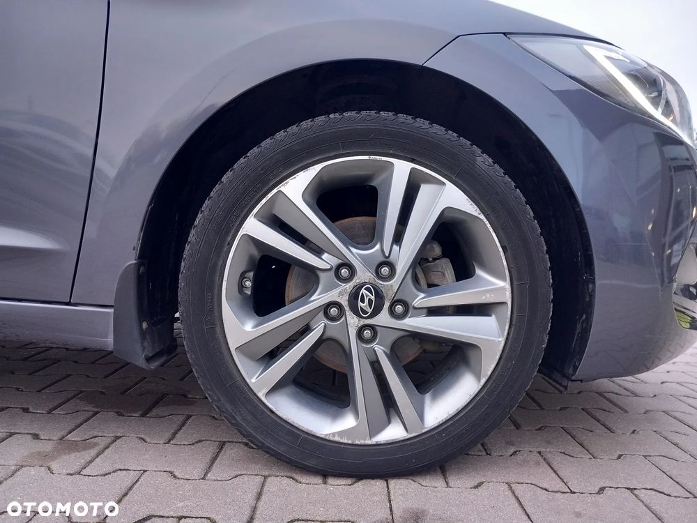 Hyundai Elantra 1.6 CRDi BlueDrive Style DCT - 28
