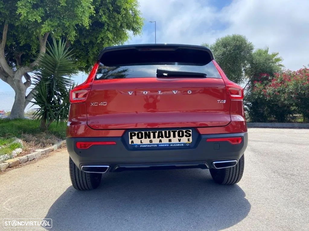 Volvo XC 40 2.0 T4 R-Design - 31