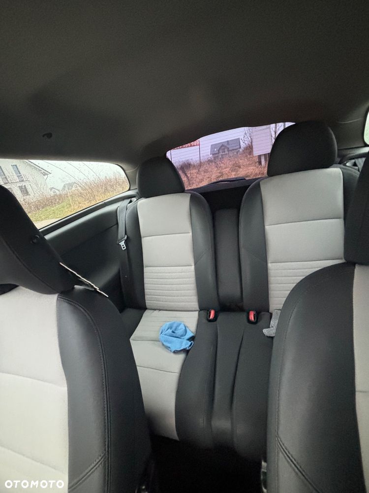 Volvo C30 2.0D Momentum - 19