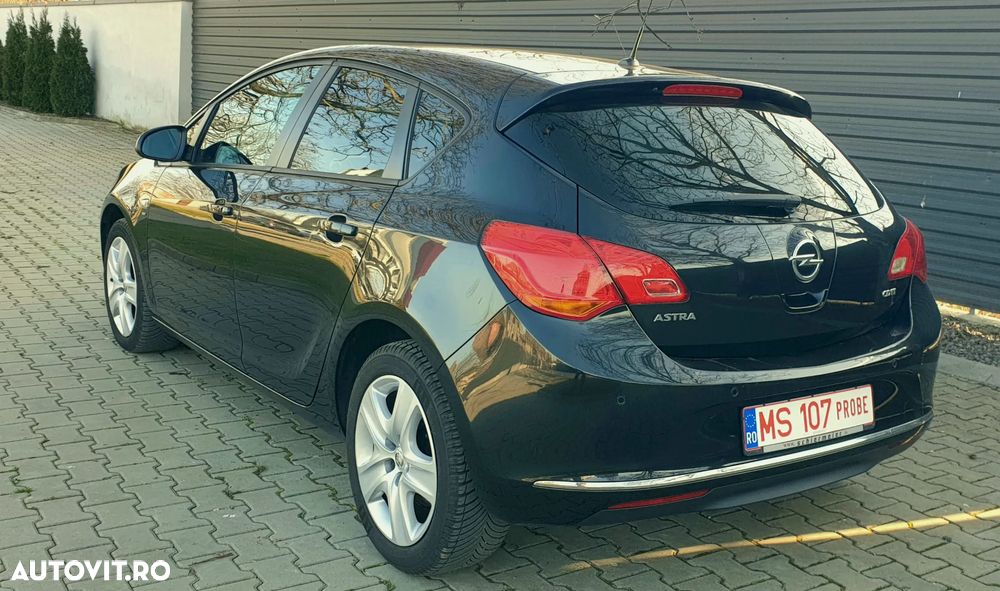 Opel Astra 1.7 CDTI DPF ENERGY - 5