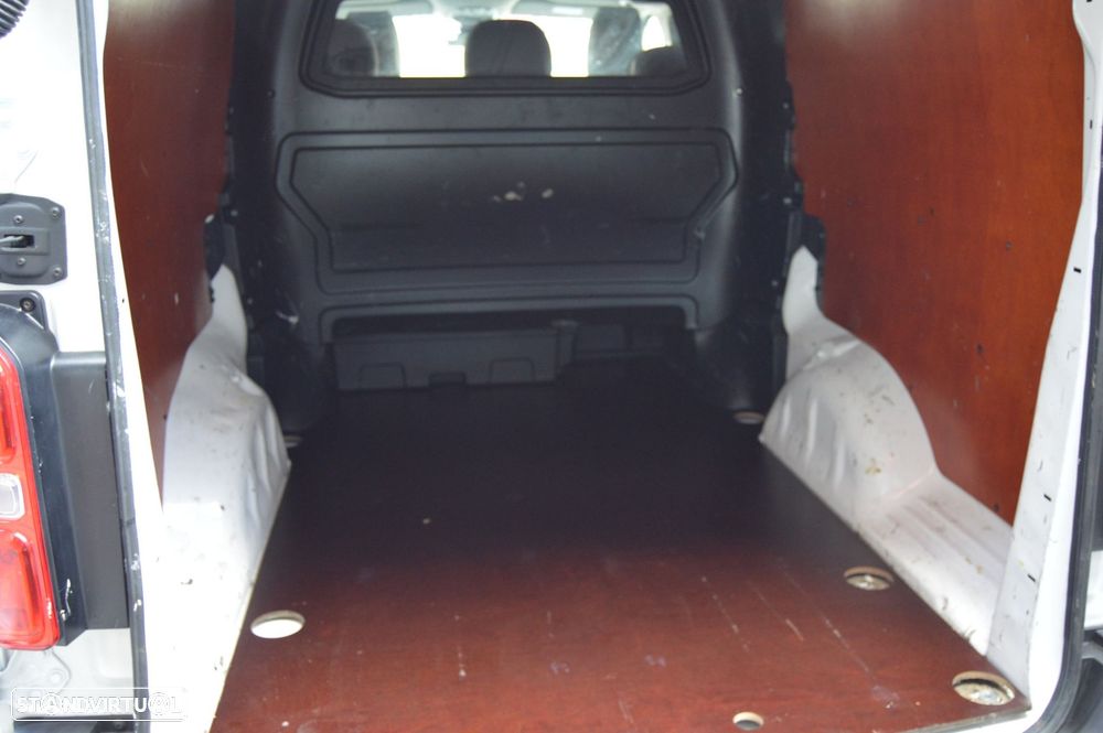 Peugeot Expert 2.0 BlueHDi L3H1 Semi-Vidrado - 13
