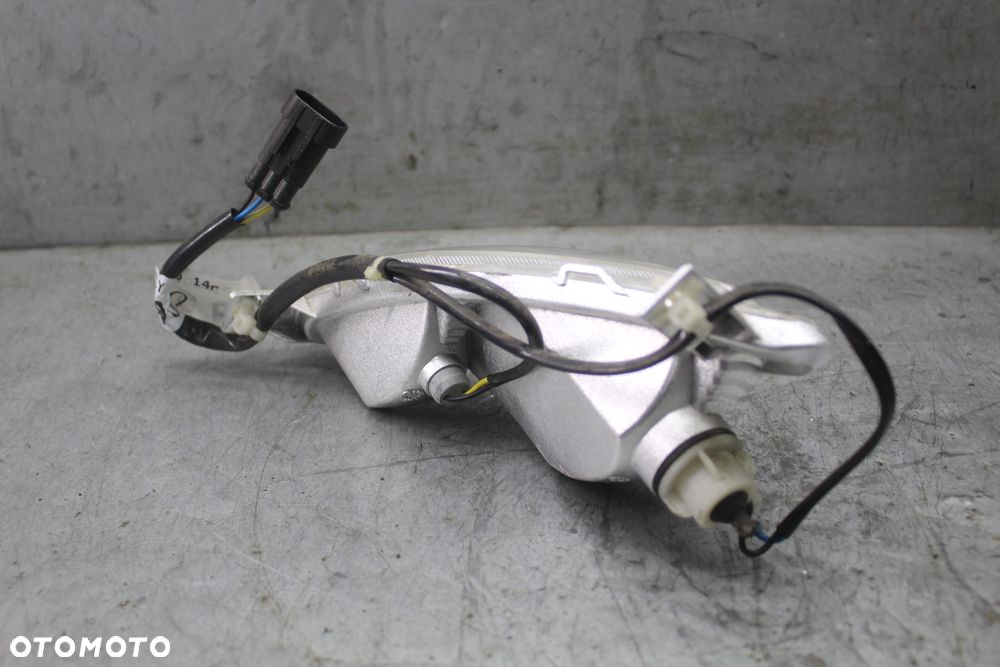 Piaggio Fly 125 12-19 r Kierunkowskaz kierunek przód przedni - 2