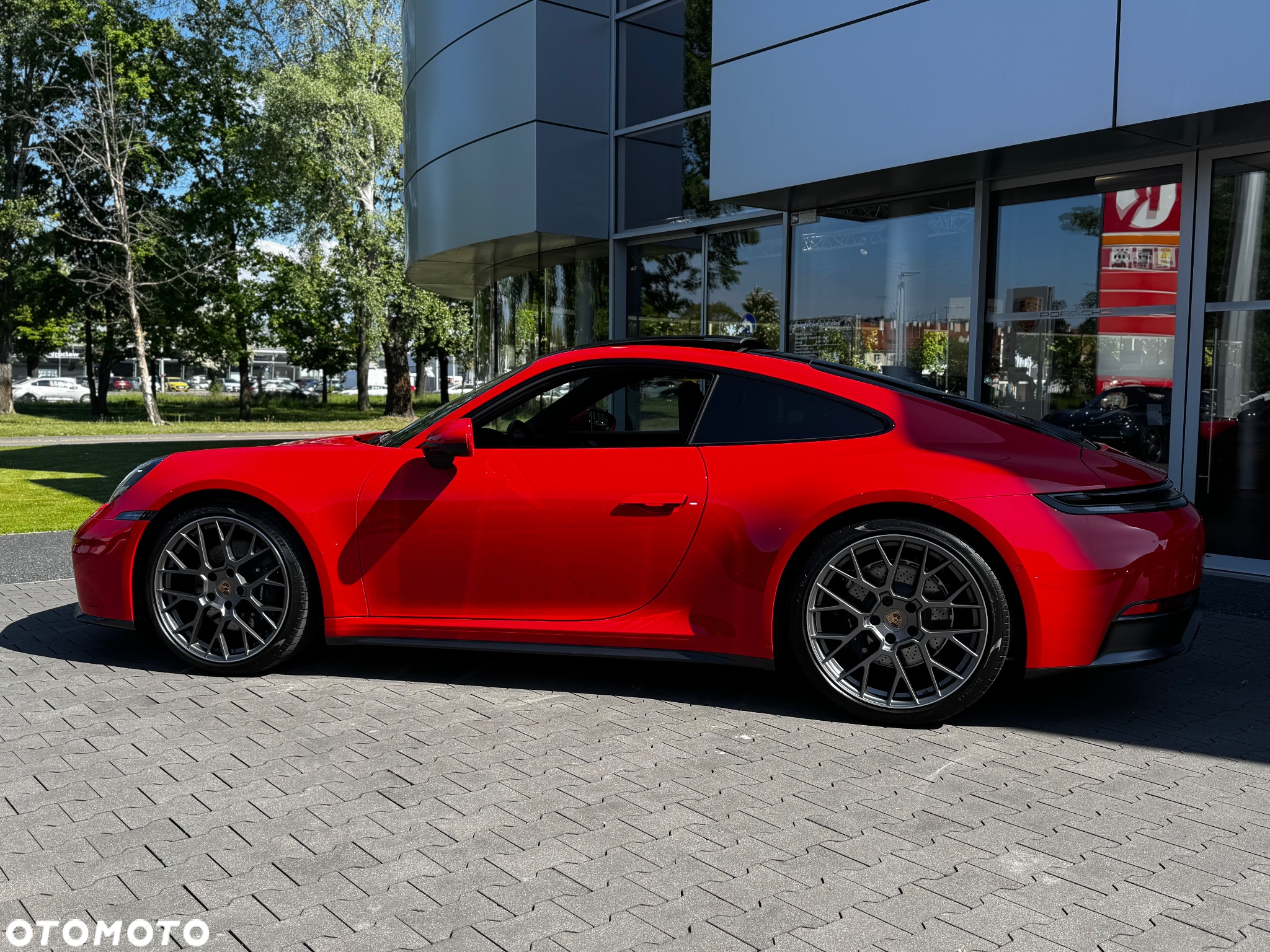 Porsche 911 Carrera - 4