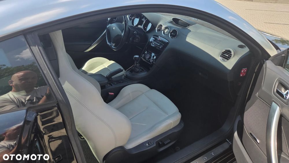Peugeot RCZ - 5