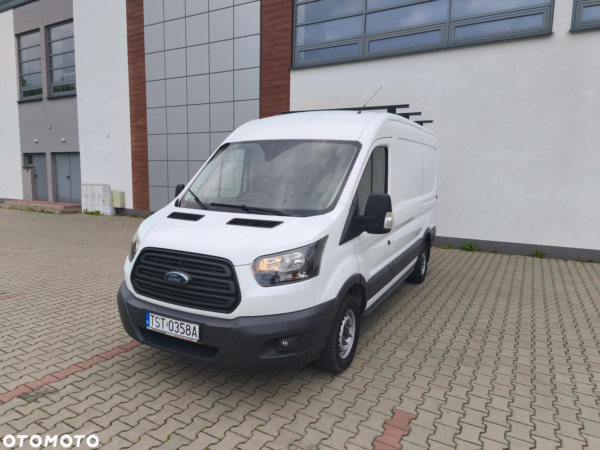 Ford Transit - 1