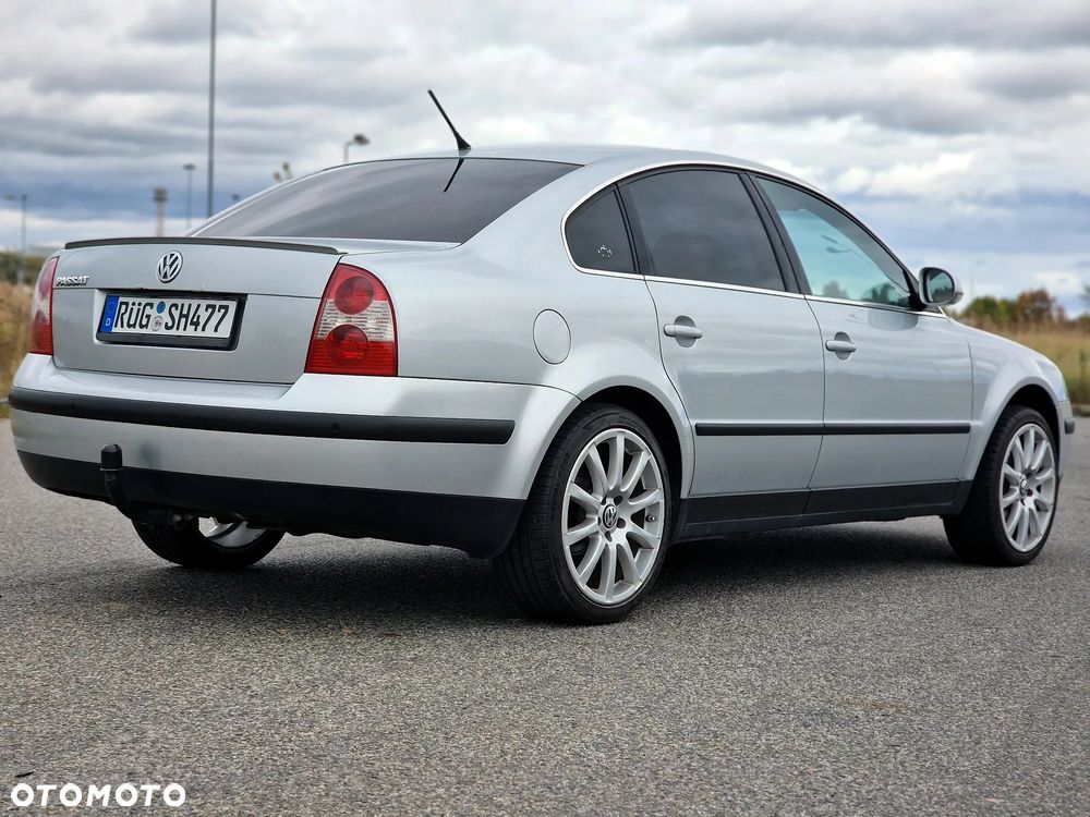 Volkswagen Passat 1.6 Exclusive - 15