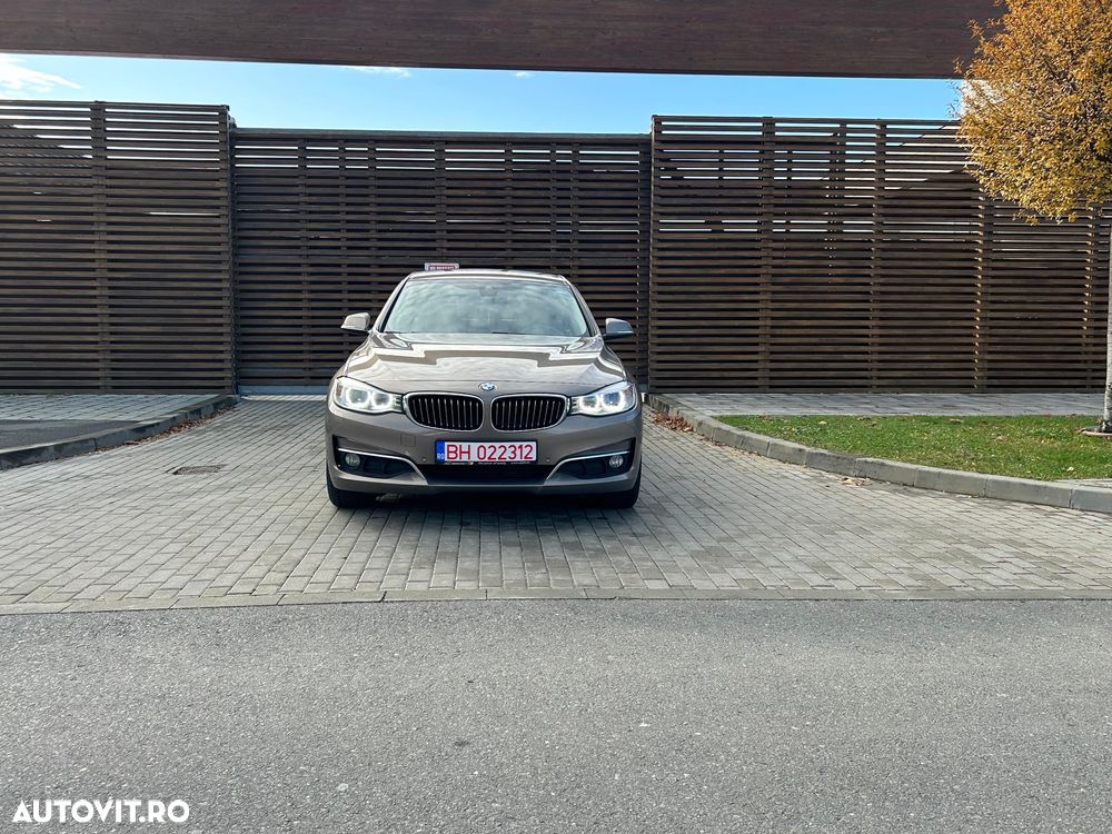 BMW Seria 3 320d Aut. Luxury Line - 1