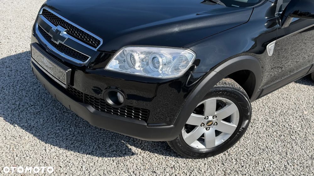 Chevrolet Captiva 2.4 4WD 7 Sitzer LT - 18