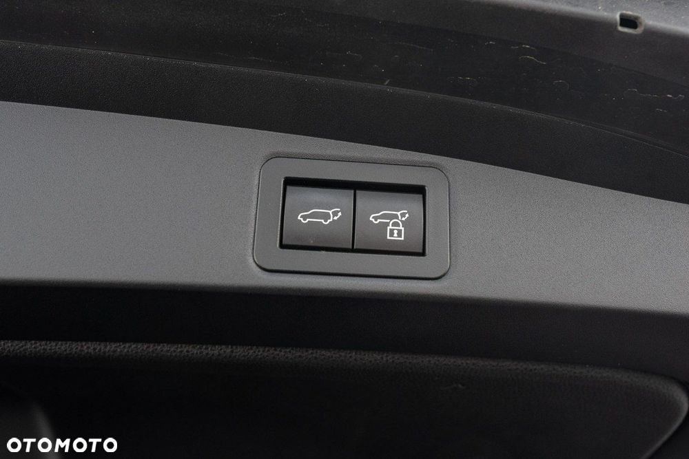 Toyota Corolla - 28